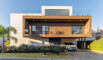 Casa em Condomínio 3 Suítes em Santa Felicidade