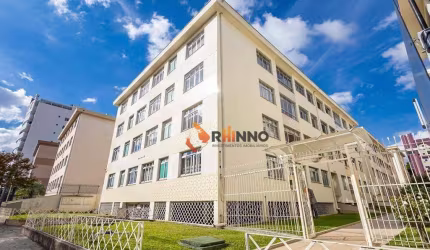Apartamento térreo com 3 dormitórios à venda, 103 m² por R$ 748.900 - Centro Cívico - Curitiba/PR