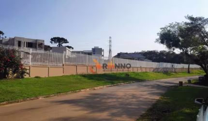 Terreno à venda em condomínio  no bairro Orleans