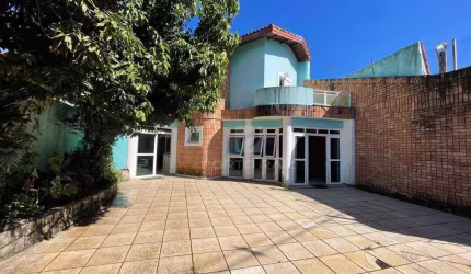Casa com 4 dormitórios à venda, 238 m² por R$ 790.000,00 - Jardim Eneida - Itanhaém/SP