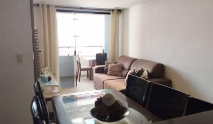 Vendo apartamento com 70 m2 3 quartos, 2 suites, todo reformado, numa ótima localização.