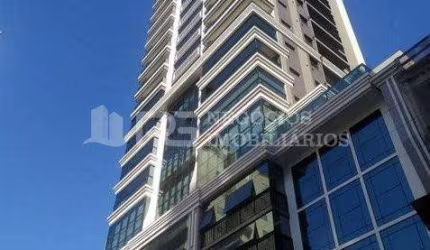 Apartamento a 250 metros do mar , Meia Praia, Itapema - SC
