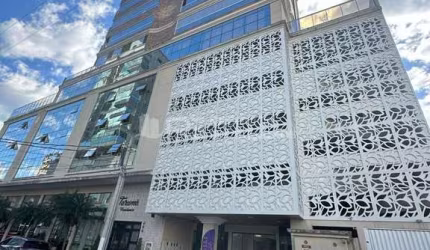 Apartamento finamente mobiliado- Ótima localizaÇÃo, Meia Praia, Itapema - SC
