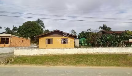 Casas com excelente área em Medeiros Barra Velha SC