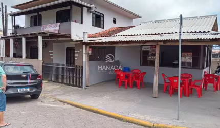 Sobrado com ponto comercial de esquina - São Cristóvão - Barra Velha - SC