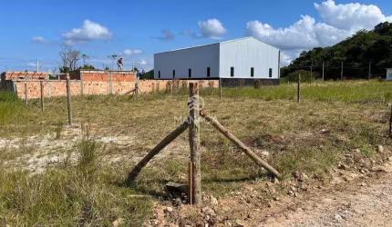 Terreno em Itajuba a venda com 355 m² fica a 700 metros da br