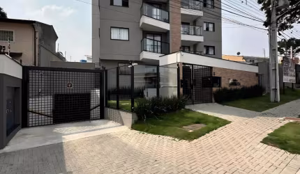 EXCELENTE APARTAMENTO COM GARDEN EM CURITIBA-PR.