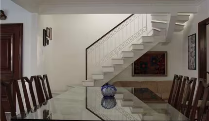 Sobrado com 4 dormitórios à venda, 280 m² por R$ 3.000.000,00 - Ponta da Praia - Santos/SP