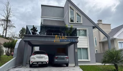 Casa Alto Padrão em Condomínio Santa Felicidade – 240,0m² Privativos - 3 Quartos