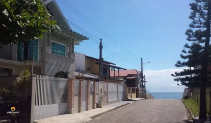 Casa com 40 dormitórios à venda, 246 m² por R$ 3.000.000- Itacolomi - Balneário