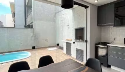 Sobrado com piscina,  3 dormitórios à venda, 124 m² por R$ 800.000 - Itacolomi -
