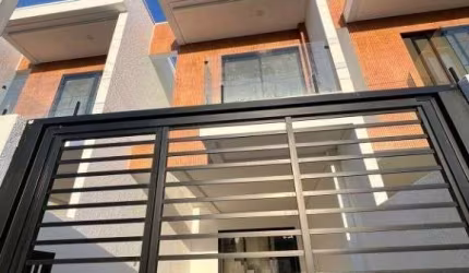 Sobrado à venda por R$ 700.000,00 - Centro - Balneário Piçarras/SC