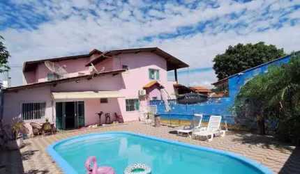 Casa com 6 dormitórios, piscina, 295m². À venda por R$ 1.700.000,00 - Praia da A