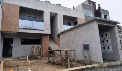 Apartamento em construção à apenas 550m do mar, em Itajuba, Barra Velha/SC. À ve