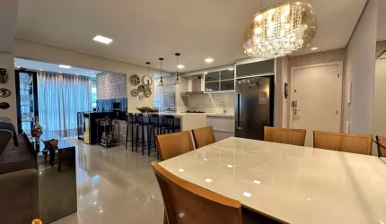 Apartamento mobiliado, em condomínio club de frente para o mar, no Itacolomi, em