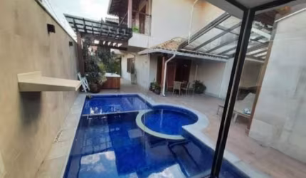 Casa com 4 quartos à venda na Morada da Colina, Volta Redonda  por R$ 2.100.000