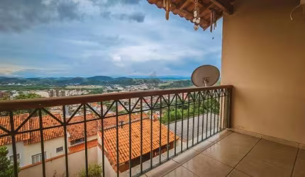 Casa com 3 quartos à venda na Morada da Colina, Volta Redonda  por R$ 760.000