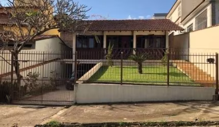 Casa com 3 quartos à venda no Jardim Amália, Volta Redonda  por R$ 1.050.000