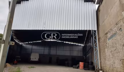 Barracão / Galpão / Depósito à venda no Dom Bosco, Volta Redonda  por R$ 900.000