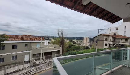 CASA JARDIM AMALIA 4 QUARTOS