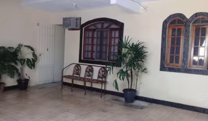 Casa com 2 quartos à venda no Volta Grande, Volta Redonda  por R$ 395.000
