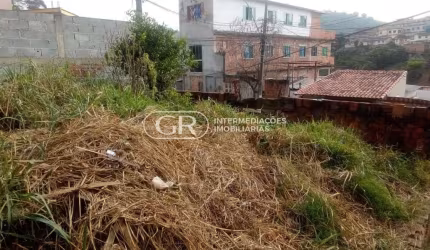 Terreno à venda no Santo Agostinho, Volta Redonda  por R$ 450.000