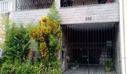 Casa com 2 quartos à venda no Retiro, Volta Redonda  por R$ 360.000