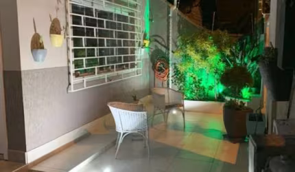 Casa com 2 quartos à venda no Jardim Veneza, Volta Redonda  por R$ 690.000