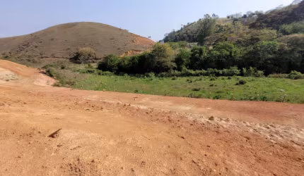 Terreno à venda no Santa Rita do Zarur, Volta Redonda  por R$ 150.000