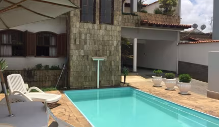 Casa com 5 quartos à venda no Niterói, Volta Redonda  por R$ 2.450.000