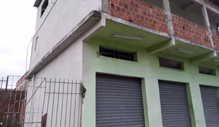 Casa com 3 quartos à venda no Três Poços, Volta Redonda  por R$ 250.000