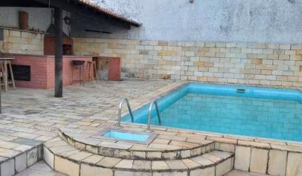 Casa com 4 quartos à venda no Santo Antônio, Barra do Piraí  por R$ 900.000