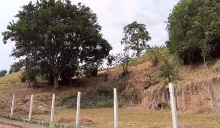 Chácara / sítio com 1 quarto à venda no São Luís, Volta Redonda  por R$ 280.000