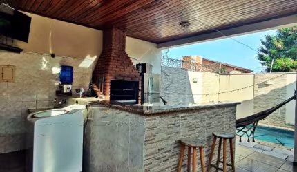 CASA,3 Dormitorio(s) bairro Deolinda Guerra