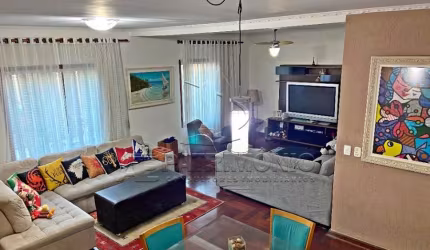 CASA,3 Dormitorio(s) bairro Hortência
