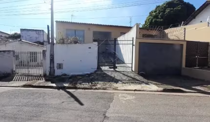 CASA 3 QUARTOS SENDO 1 SUITE NO JARDIM SIMUS