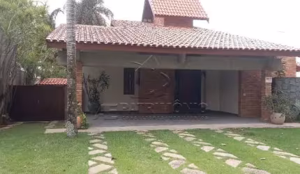 CASA COM 3 QUARTOS SENDO 1 SUITE NA AV. SÃO PAULO