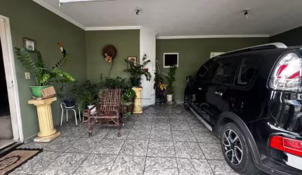 CASA SOBRADO LOPES DE OLIVEIRA COM 3 DORMITORIOS SENDO 1 SUITE