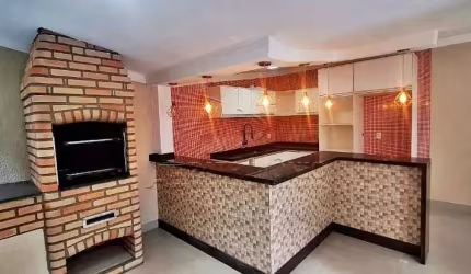 CASA EM CONDOMINIO COM 2 QUARTOS