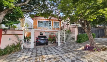 CASA 3 QUARTOS SENDO 1 SUITE VILA TRUJILLO
