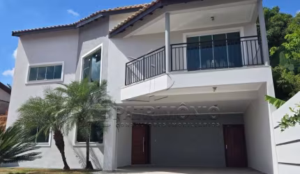 CASA EM CONDOMINIO