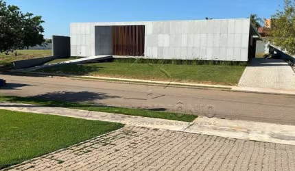 CASA TERREA EM CONDOMINIO COM 3 SUITES; FAZENDA JEQUITIBA