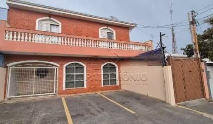 CASA 3 QUARTOS SENDO 1 SUITE JARDIM SIMUS
