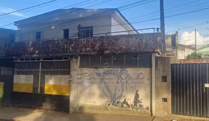 CASA ASSOBRADADA 2 QUARTOS PARQUE DAS LARANJEIRAS