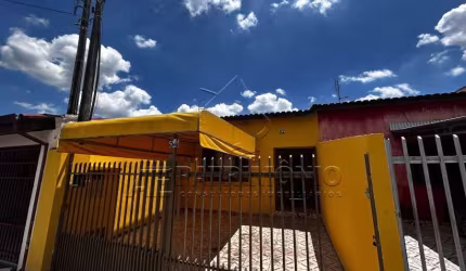 CASA TERREA HELENA COM 2 DORMITORIOS