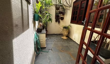 CASA TERREA ASTRO COM 3 QUARTOS SENDO 1 SUITE