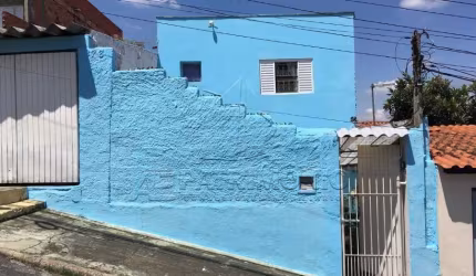 CASA ASSOBRADADA COM 6 QUARTOS SENDO 2 SUITES