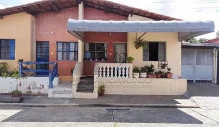 CASA EM CONDOMINIO 3 QUARTOS SENDO 1 SUITE AQUARIOS