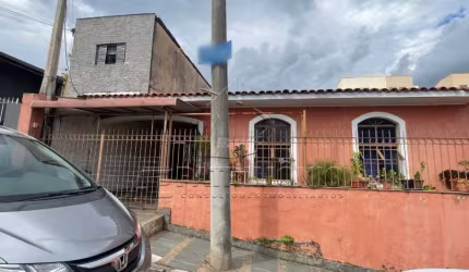 CASA CARVALHO COM 2 QUARTOS