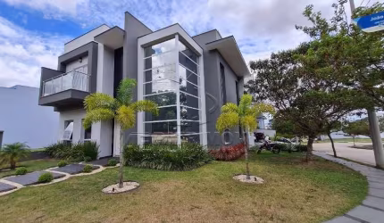 CASA ASSOBRADADA VILLA DO BOSQUE COM 3 QUARTOS SENDO 3 SUITES
